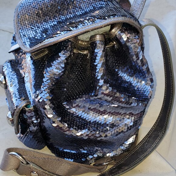 COACH POPPY SEQUIN BLUE SILVER METALLIC BACK PACK  Med key fob Guc - Picture 2 of 7